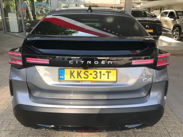 Citroën C4 1.2 Hybrid 136 Max