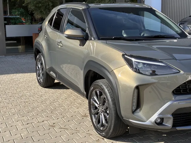 Toyota Yaris Cross 1.5 Hybrid Explore | Trekhaak | PDC v/a | Stoelverwarm. |