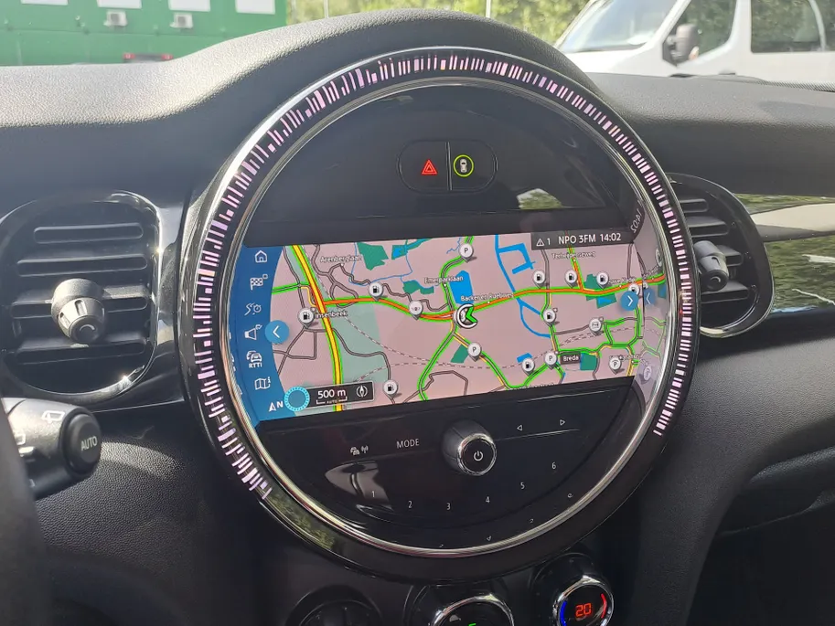 MINI 5-Deurs 1.5 Cooper Camden Edition | Navi | Sensoren | Cruise | DAB | Apple Carplay/Android Auto