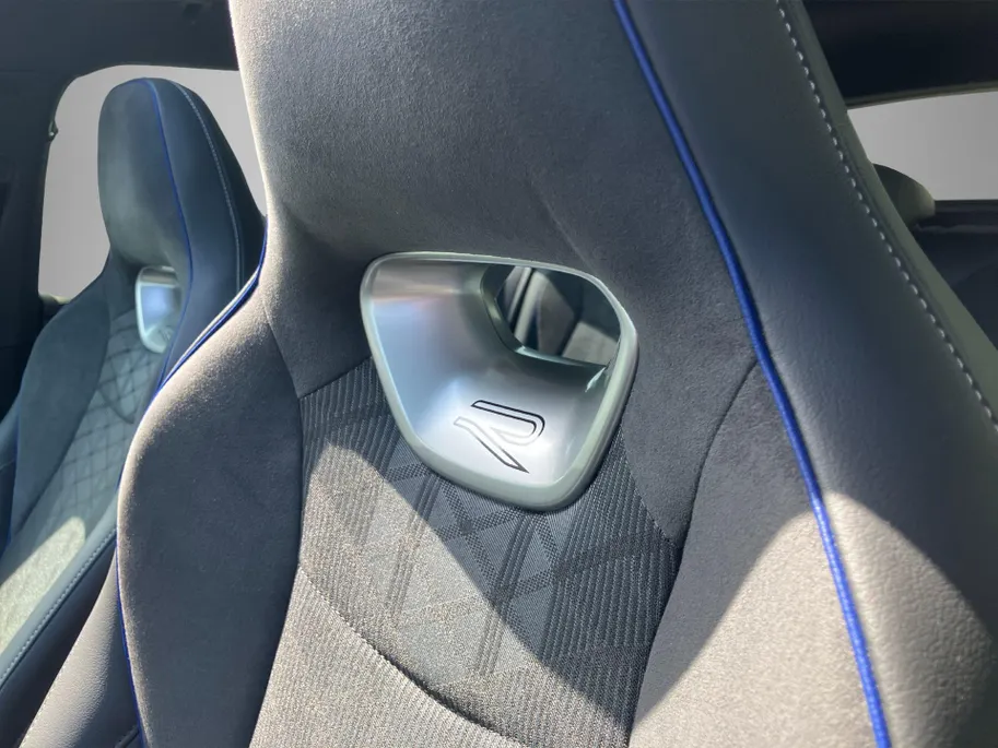 Volkswagen Passat Variant 1.5eHybrid 200kW/272PK R-Line Black Style DSG · Panoramadak · Navigatie · Trekhaak · Garantie t/m 12-03-2030 of 100000km · EXTRA INRUILKORTING ·