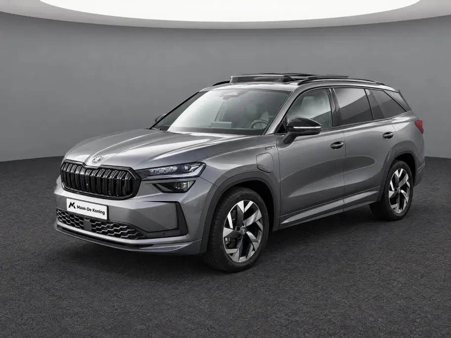 Škoda Kodiaq 1.5 TSI 204pk DSG PHEV Sportline Business · Panoramadak · Wegklapbare Trekhaak · Camera · Stoelverwarming · Eek. Voorstoel · 19'' Inch · Garantie t/m 01-07-2030 of 100.000km