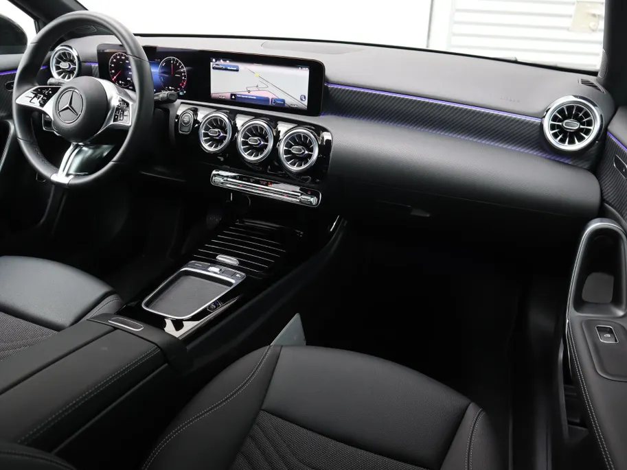 Mercedes-Benz A-Klasse 250 e Business Line l Keyless l Achteruitrij camera l Stoelverwarming