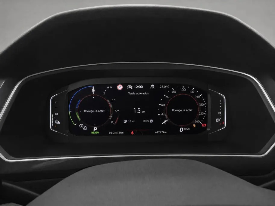 Volkswagen Tiguan 1.4 TSI eHybrid 245pk DSG Life Business · Camera · Apple/Android Car Play · Wegklapbare Trekhaak · Stoelverwarming · Navigatie · P-Sensoren · 18'' Inch ·