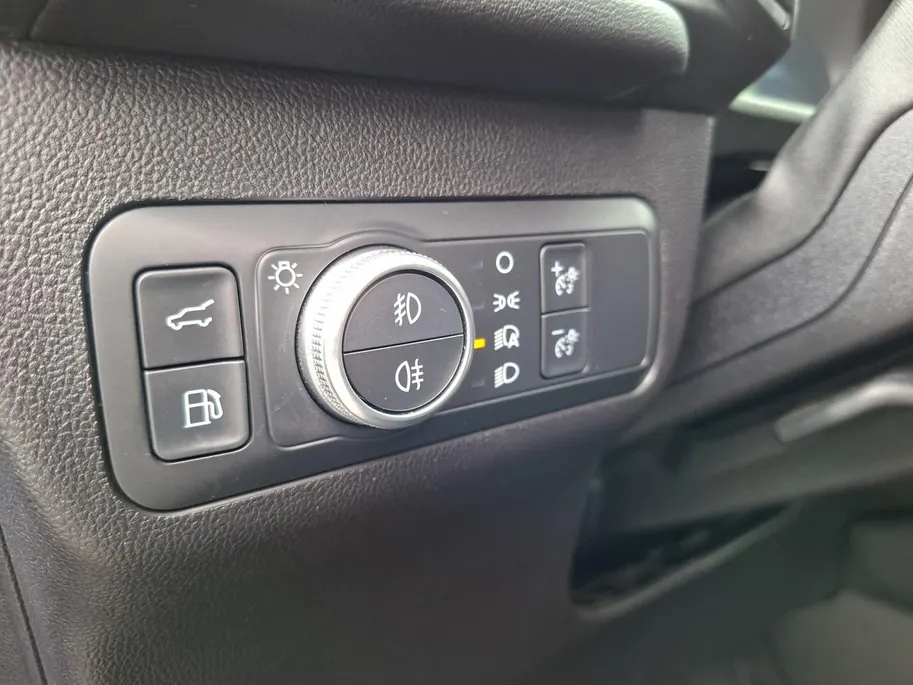Ford Kuga 2.5 PHEV ST-Line X | Trekhaak | Winterpack | Driver assistancepack | Technologypack | El. Achterklep | Camera v+a | Dodehoekdetectie | Climate control | Leren bekleding | El. verst. bestuurdersstoel | Apple Carplay&Android Auto |
