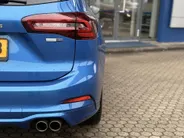 Ford Focus Wagon 1.0 EcoBoost ST Line 125 PK WINTER PACK I LEDEREN BEKLEDING I APPLE CARPLAY / ANDROID AUTO I ' 18 ' VELGEN I