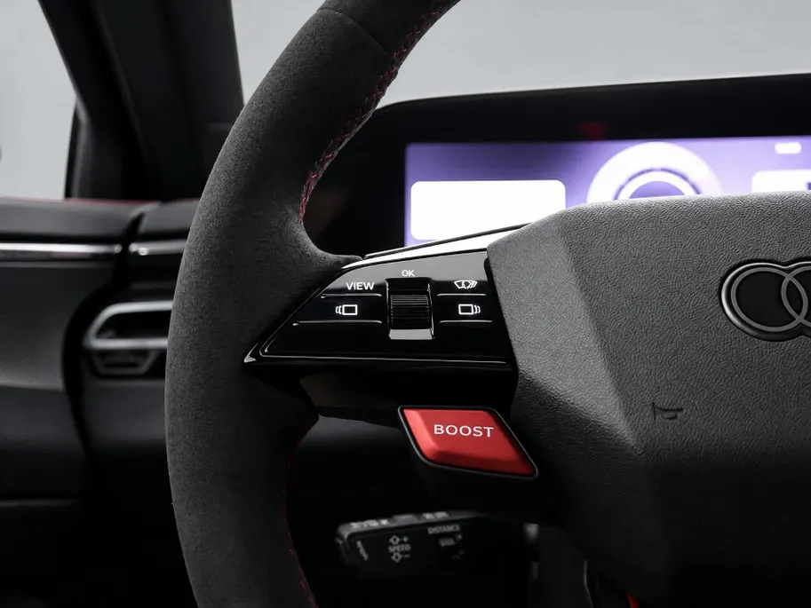 Audi RS5 Limousine e-hybrid 470 kW 639 PK · RS sportuitlaat · Topsnelheid 270 km/h · Head-up display · Panoramadak