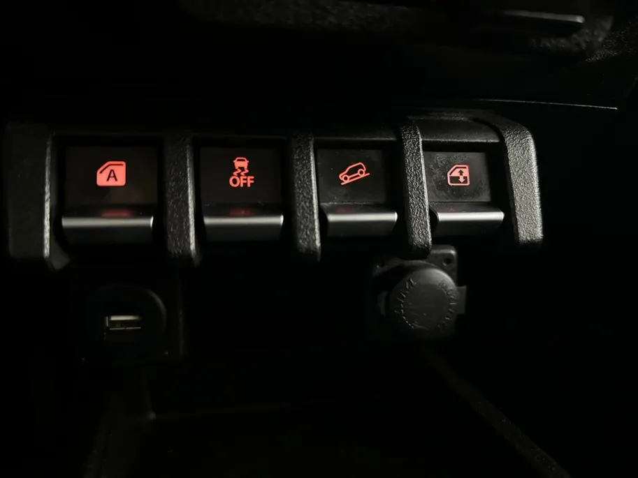 Suzuki Jimny 1.5 Select Allgrip Automaat | 4-Persoons | Trekhaak | L.M. Velgen