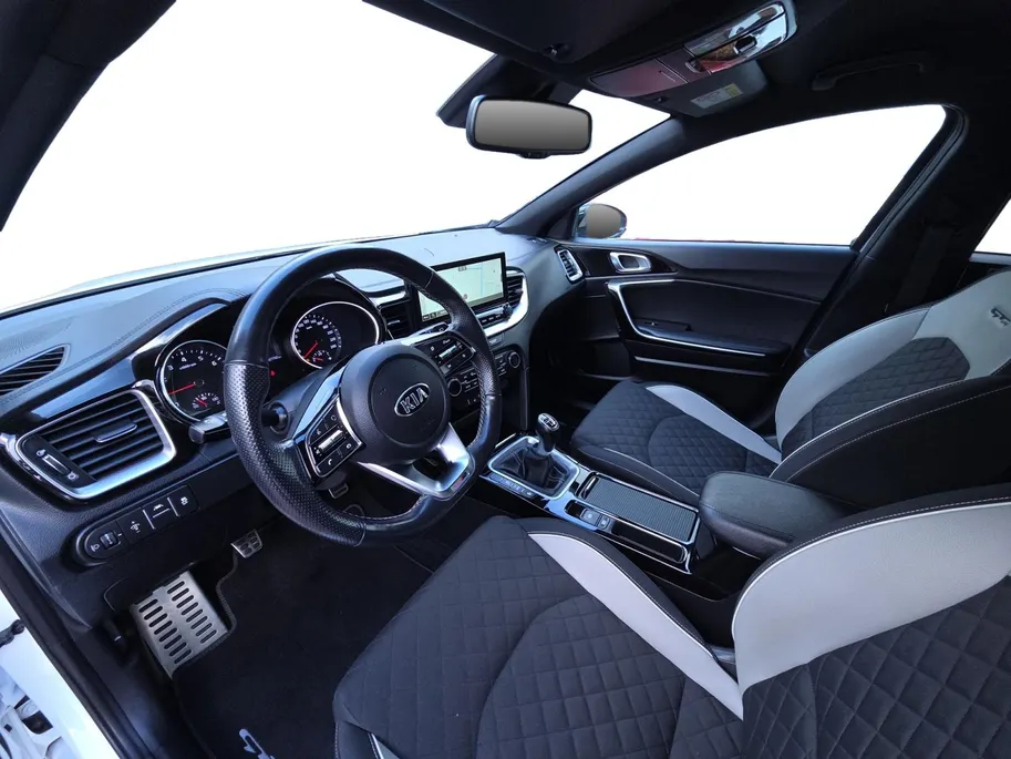 Kia Ceed Sportswagon 1.0 T-GDi GT-Line Business Edition 120 PK | 1e Eigenaar | Dealer onderhouden | Stoelverwarming | JBL | Cruise Control | Camera | Carplay & Android | Metallic lak | NAP