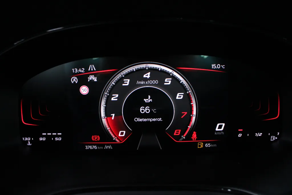 SEAT Ibiza 1.0 EcoTSI FR Anniversary / 6 versn. 115 PK / Pano. / Full led / Apple Carplay / Android auto /