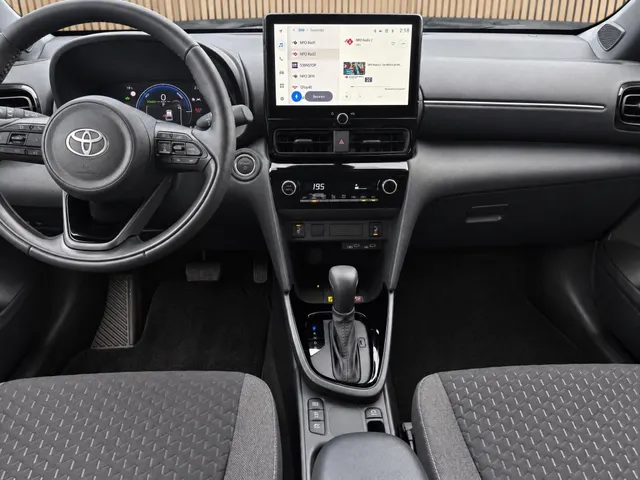 Toyota Yaris Cross 1.5 Hybr 130 Dynamic | Blindspot | Parkeersensoren | All Seasons