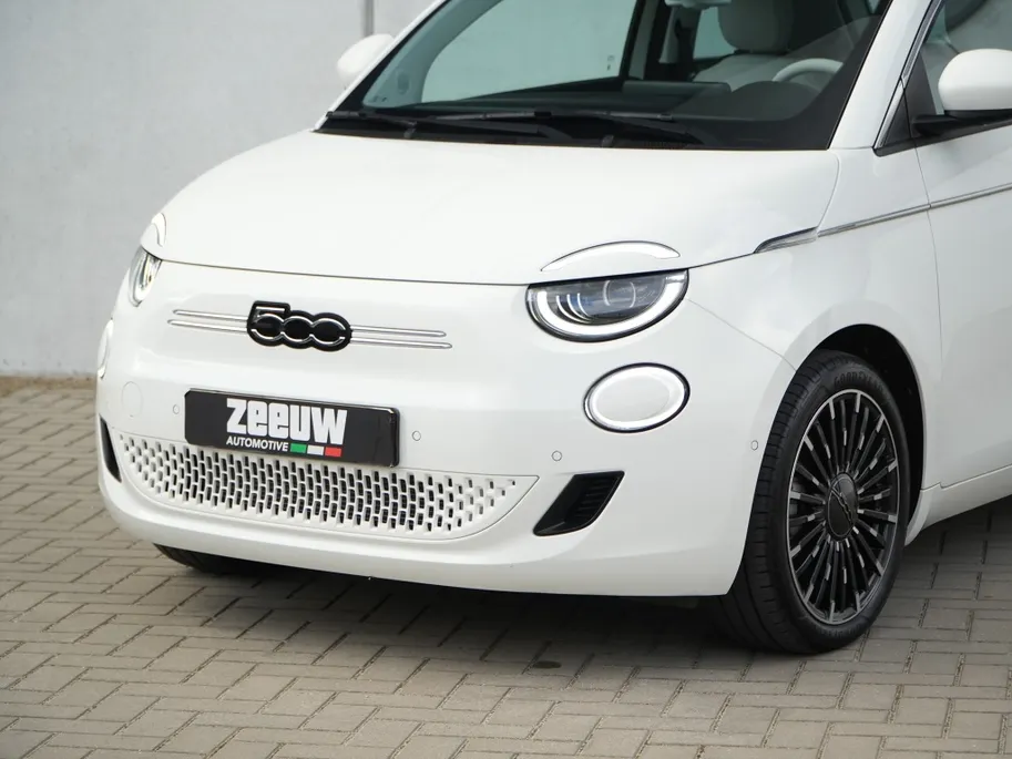 Fiat 500e La Prima by Bocelli 42 kWh | JBL | Winter | Pano | 17′ VERKOCHT