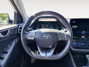 Hyundai IONIQ 1.6 GDi PHEV Premium | schuif/kanteldak | Zeer zuinig | Vol opties | NU Rijklaarprijs! Incl.12 Maanden, APK, Onderhoudsbeurt etc! Premiumpakket gratis!