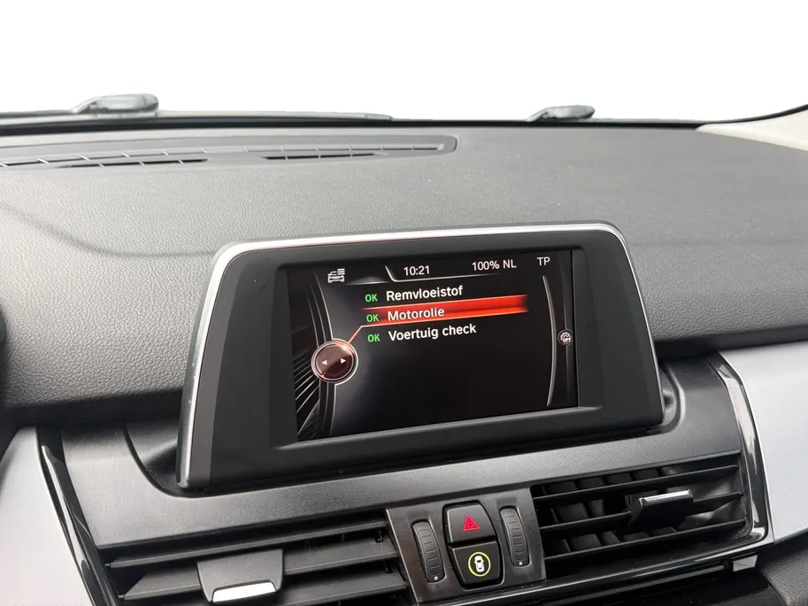 BMW 2 Serie Active Tourer 218i Executive | Cruise Control | Parkeersensoren | Stoelverwarming voor | Climate Control | Bluetooth | 12 maanden garantie!