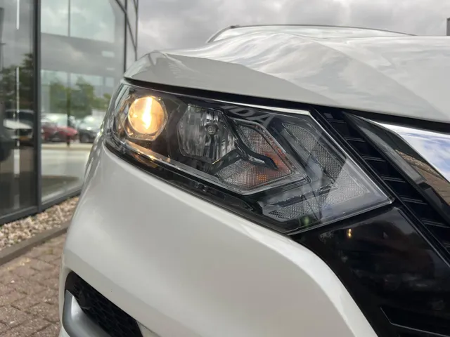Nissan QASHQAI 1.2 N-Connecta | NAVIGATIE | PANORAMA DAK | 360 CAMERA | 18 INCH | CRUISE CONTROL | CLIMATE CONTROL |