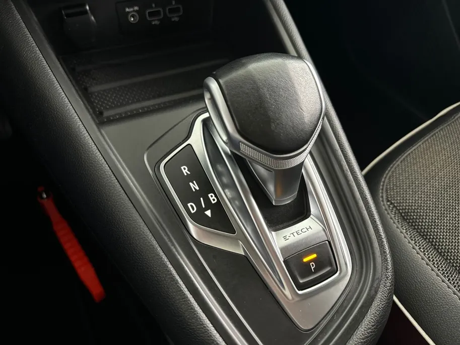 Renault Captur 1.6 E-Tech PHEV 160 Intens | Groot Scherm + Navigatie | Parkeercamera | Cruise Control