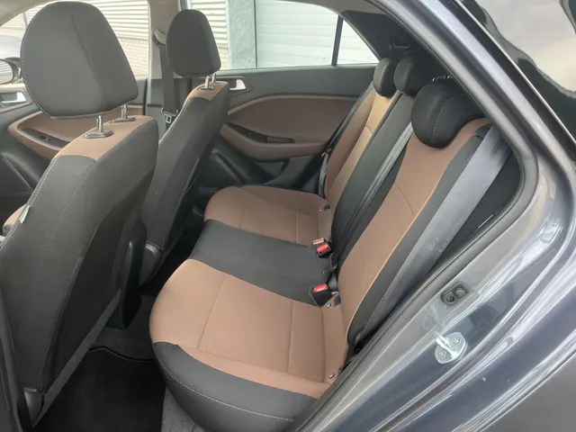 Hyundai i20 1.2 HP i-Motion Comfort Climate Cotrol | Trekhaak| Rijklaarprijs