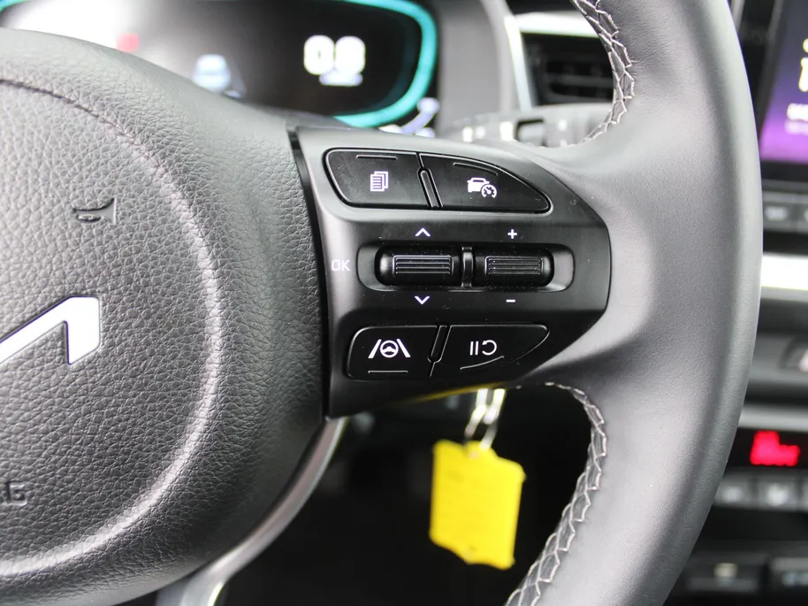 Kia Stonic 1.0 T-GDi MHEV DynamicLine | Camera | Clima | Cruise | Navi | 15' LM | LED | PDC | Apple Carplay/Android Auto |