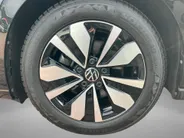 Volkswagen Golf Variant 1.5eTSI/150PK Goal DSG · Navigatie · Trekhaak · 360°Camera + Parkeersensoren · Stoelverwarming · Garantie t/m 23-06-2027