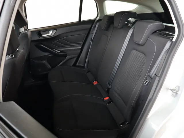 Ford Focus Wagon 1.0 EcoBoost Hybrid Connected | Nieuw model