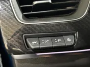 Renault Arkana 145PK E-Tech Hybrid R.S. Line Automaat | 9,3' Navi | Camera | Climate Control | Adaptive Cruise Control | Stoel + Stuurwiel verwarming | Apple CarPlay/Android Auto | Parkeersensoren | Lichtmetalen Velgen |
