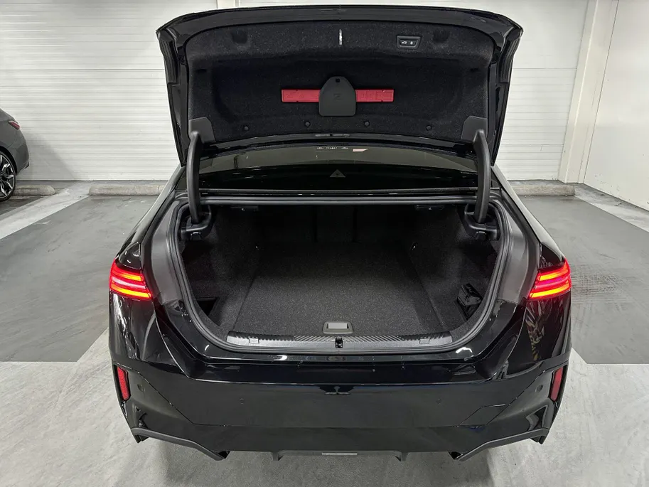 BMW i5 Sedan eDrive40