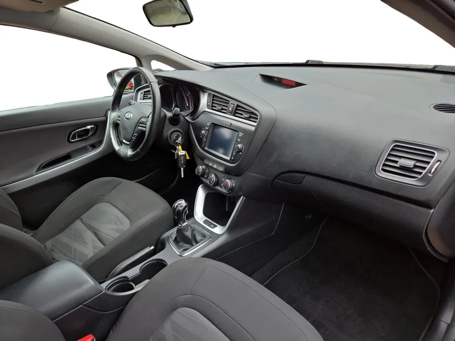 Kia cee'd Sportswagon 1.0 T-GDi First Edition | Dealeronderhouden  | Camera | Navigatie | LM Velgen 16' | 12 Maanden Bovag Garantie |