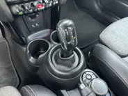 MINI 3-Deurs 1.5 Cooper | Automaat | John Cooper Works | Navigatie | Parkeersensoren | Stoelverwarming | Cruise & Climate Control | Dealer Onderhouden | 12 Maanden BOVAG Garantie