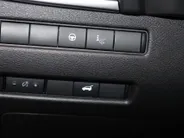 Nissan X-Trail 1.5 e-Power Tekna Plus | Naviagtie| 360grd camera| Pdc voor en achter| Climate controle 3 zones| Stoel-, stuur- en voorruit verwarming| Lederen bekleding| 19inch Wielen| Stoel geheugen|