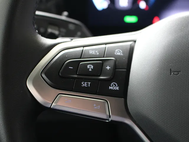 Volkswagen Tiguan 1.5 eTSI DSG Goal Edition Navigatie | Trekhaak | Matrix Led | Keyless Entry | Easy Open achterklep