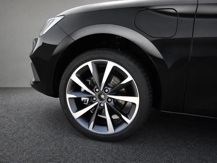 SEAT Leon FR Business 1.5 TSI eHybrid 204 PK Hatch. Technology pack | Matrix Led | Herwaardering!!