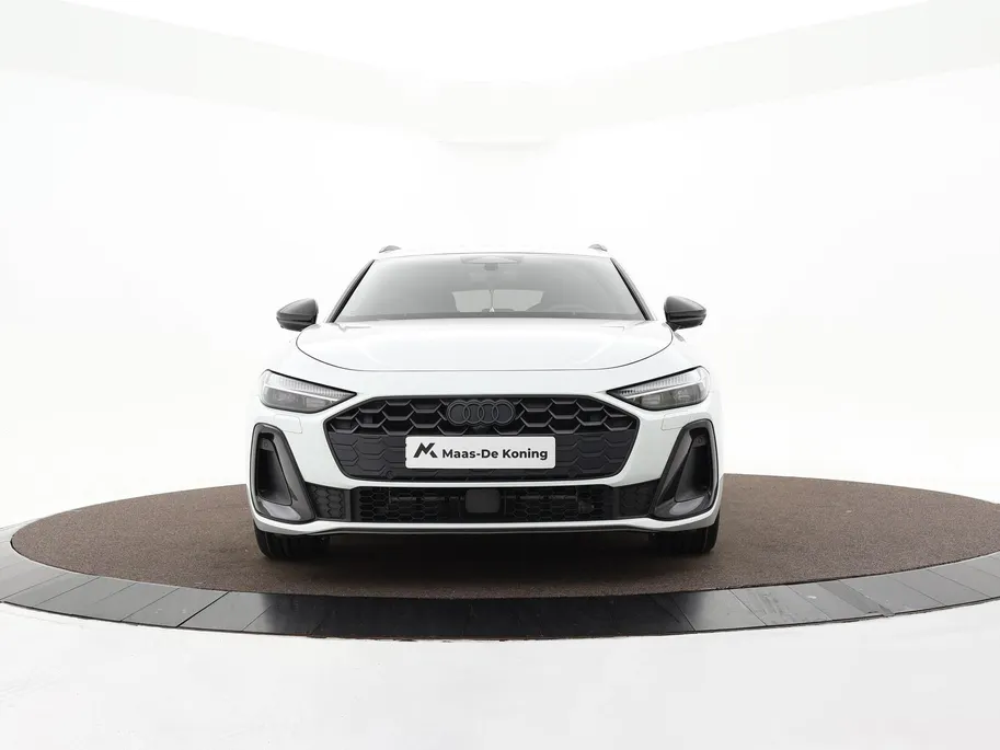 Audi A5 Avant 2.0 367pk S-tronic e-hybrid quattro S edition · 360 Camera · Wegklapbare Trekhaak · Bang & Olufsen Audio · Bijrijder Display · Zwart Optiek · 19'' Inch · Garantie t/m 26-07-2030 of 100.000