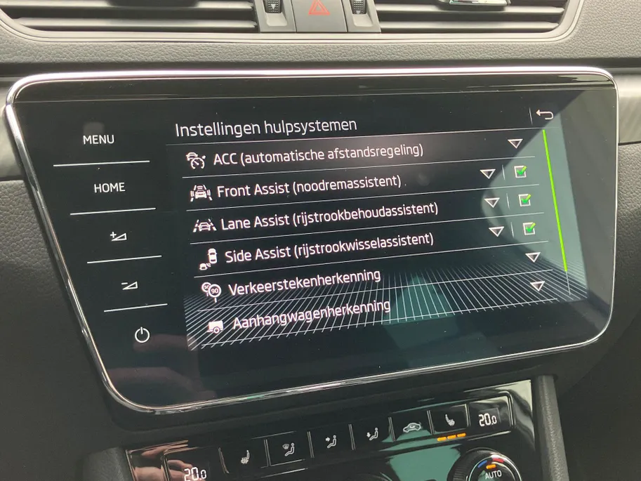 Škoda Superb Combi 1.4TSI 160kW/218PK iV Sportline DSG · Panoramadak · Trekhaak · 360°Camera + Parkeersensoren · Apple/Android Car Play ·