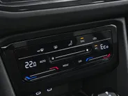 Volkswagen Tiguan 1.4 TSI 245pk DSG eHybrid Elegance · Panoramadak · Camera · Park Assist · Apple/Android Car Play · Navigatie · 18'' Inch ·