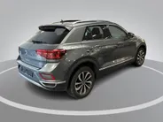 Volkswagen T-Roc 1.5 TSI 150pk DSG Style · Panoramadak · Camera · Keyless · Elek. Achterklep · Alarmklasse 3 · Massagefunctie Bestuurder · Parkeer Assistent · Stoelverwarming ·