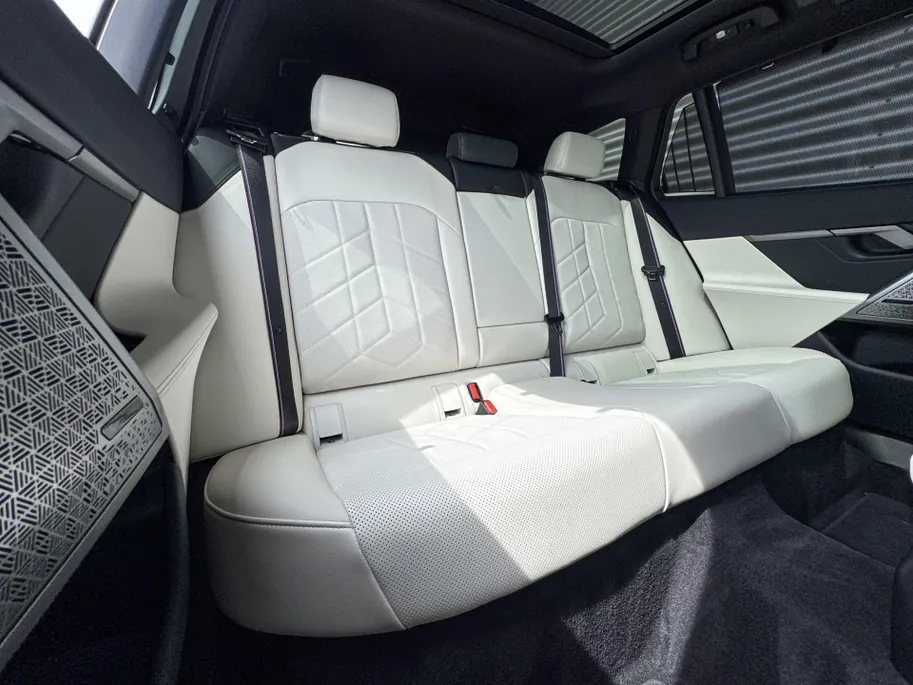 BMW 5 Serie Touring 550e xDrive