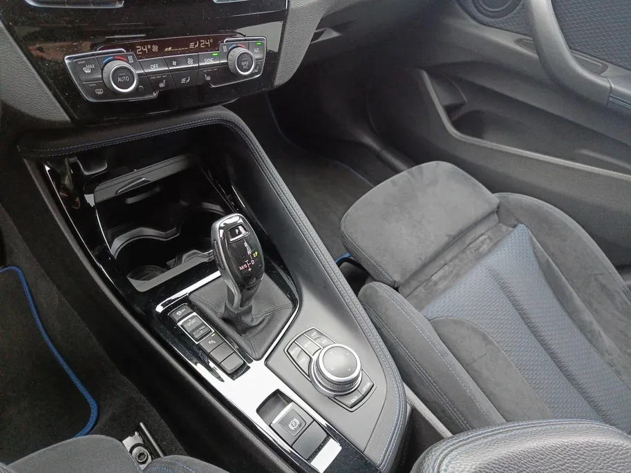 BMW X2 sDrive18i High Executive | Parkeercamera | Elektrische achterklep | M-pakket |