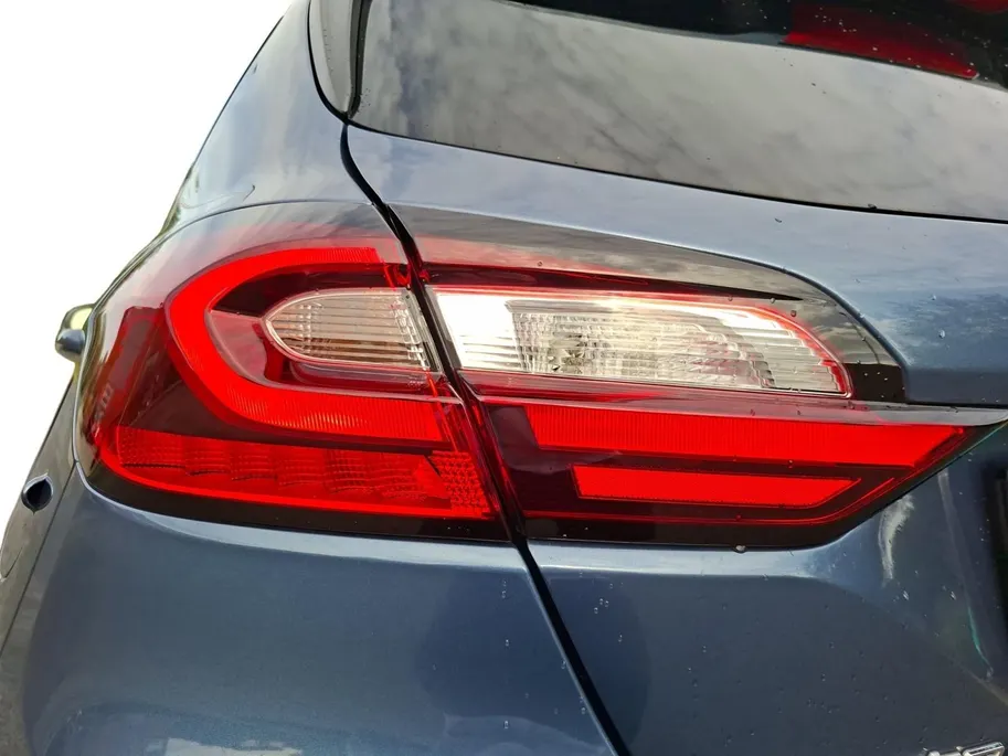 Ford Fiesta 1.0 EcoBoost Hybrid ST-Line X | NL-Auto | 1e Eigenaar | Dealeronderhouden | Winterpack | Camera | B&O Audio | Parkeersensoren | Cruisecontrol | 17' Lichtmetaal | Apple Carplay&Android Auto | Keyless Entry | Draadloos telefoonoplader | Parkeer assistent | 