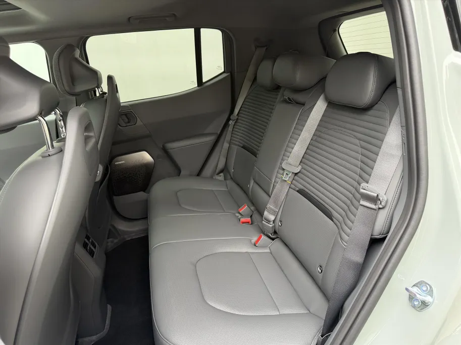 Kia EV2 61 kWh 135pk (5-zits) Black-Line