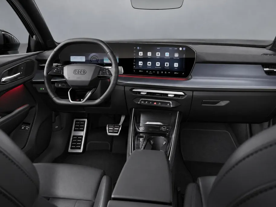Audi Q3 e-hybrid S edition 272 PK · Trekhaak elek. wegklapbaar · Optiekpakket zwart · S-line sportstoelen