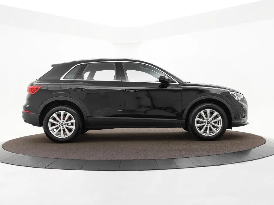 Audi Q3 45 TFSIe 245pk S-tronic Advanced Edition · SOH 92,5% · Camera · Apple/Android Car Play · S line interieur · P-Sensoren · Elek. Achterklep · 18'' Inch · Stoelverwarming ·