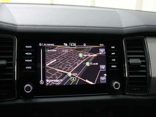 Škoda Kodiaq 1.5 TSI Business Edition Navigatie | Keyless | Eletrische achterklep | Camera | Canton Audio