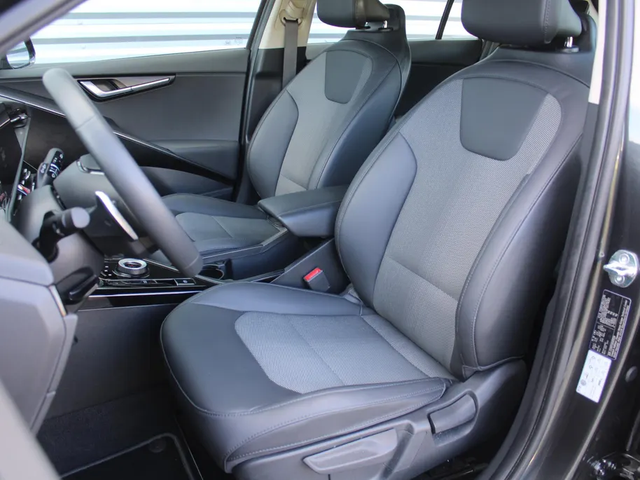 Kia Niro 1.6 GDi Hybrid DynamicLine | Camera | Clima | Cruise | Navi | 16' LM | Keyless | Apple Carplay/Android Auto |