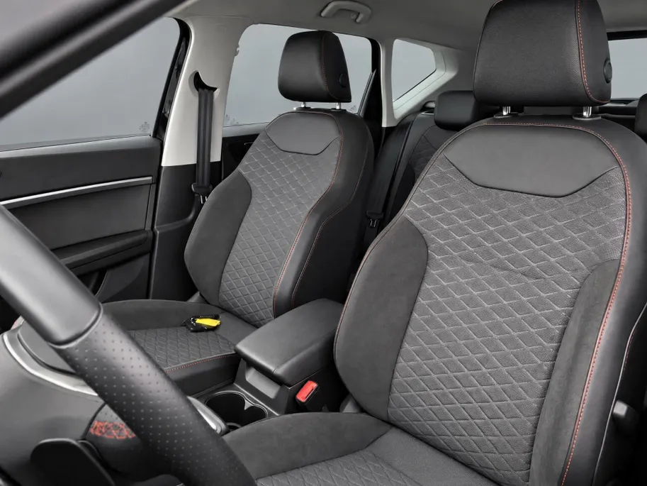 SEAT Ateca 1.5TSI/150PK DSG FR FL · Apple/Android Car Play · Camera + Parkeersensoren · Stoel- & Stuurverwarming · Garantie t/m 22-05-2026