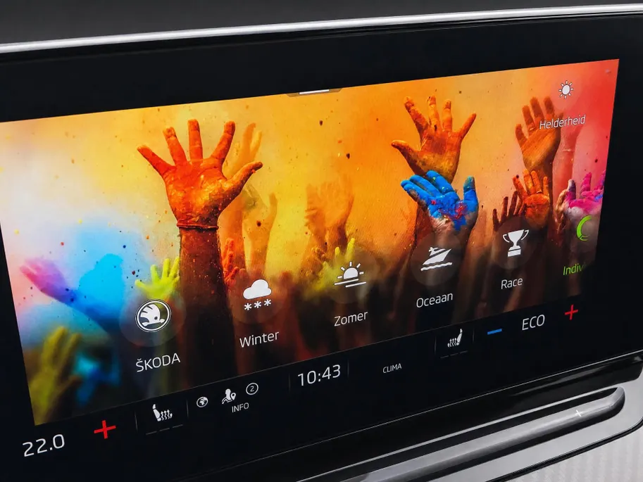 Škoda Octavia Combi 1.4TSI PHEV 180kW/245PK RS iV · Trekhaak ·  Camera · Navigatie · Leder/Alcantara · Apple/Android Car Play ·