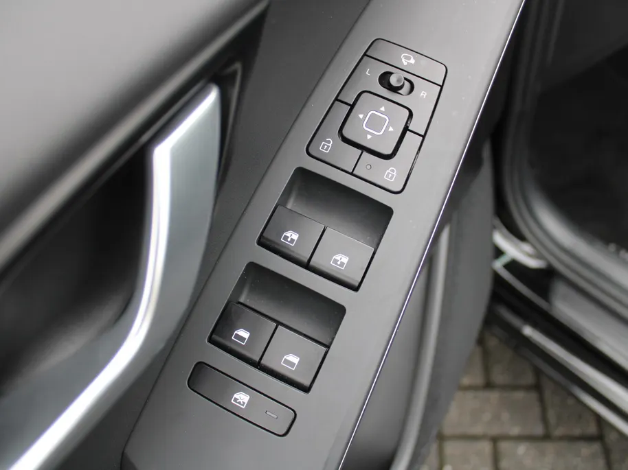 Kia Niro EV DynamicLine 64.8 kWh | Clima | Camera | Cruise adapt. | Apple Carplay/Android Auto | Navi | 17' LM |