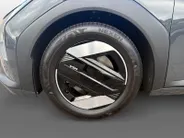 Kia EV4 Plus 81.4 kWh | Achteruitrijcamera | Stoel/stuurverwarming | Apple carplay / Android auto |