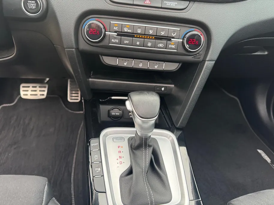 Kia ProCeed 1.5 T-GDI GT-PlusLine Automaat | Navi | Adaptive Cruise | Memory Seats | Panoramadak | JBL Soundsystem | Elektr. Achterklep | Apple Carplay