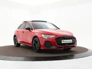 Audi A3 Sportback 45 TFSIe 272pk S-tronic S edition Competition · Panoramadak · Camera · Elek. Bestuurdersstoel · Apple/Android Car Play · Leder/ Alcantara · Zwart Optiek · 18'' Inch · Garantie t/m 10-12-2030 of 100.000km