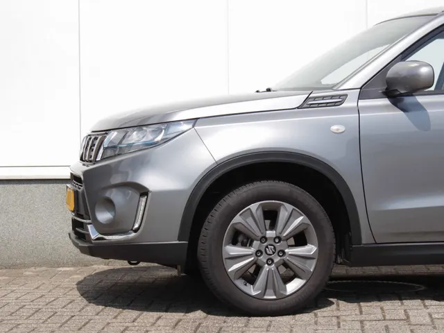 Suzuki Vitara 1.5 Hybrid Select AllGrip Automaat | Navi | Adap. Cruise | Clima | Camera | Lm-Velgen