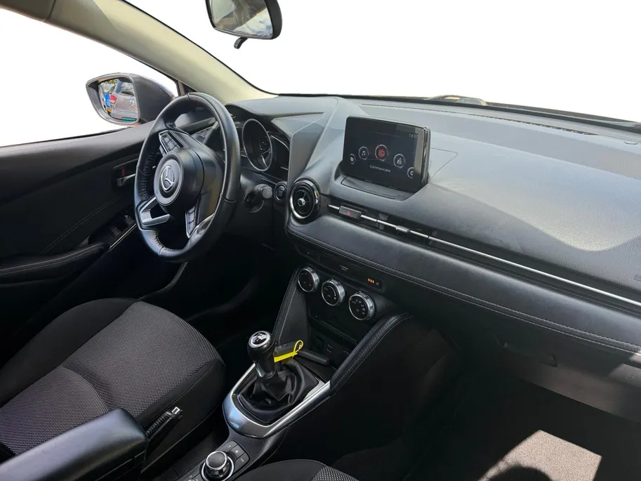 Mazda 2 1.5 Skyactiv-G GT-M | Cruise & Climate Control | All Season Banden | Bluetooth | Navigatie | Stoelverwarming | Parkeersensoren | LMV | 12 Maanden BOVAG Garantie